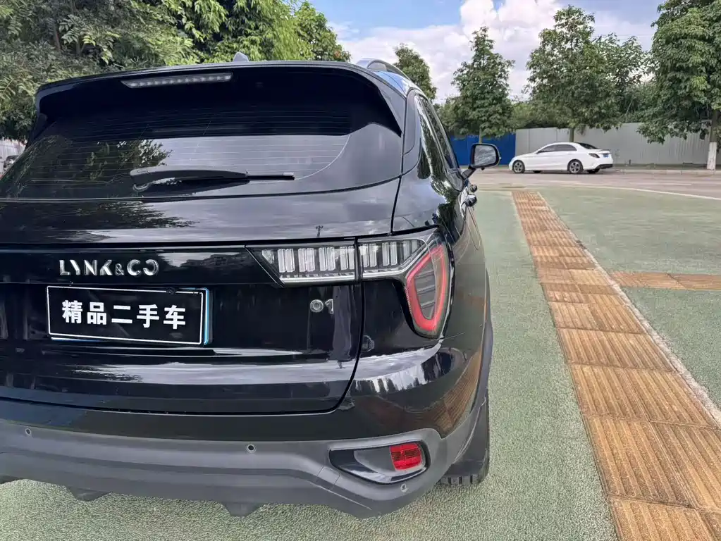 Lynk & Co 01 — миниатюра 9