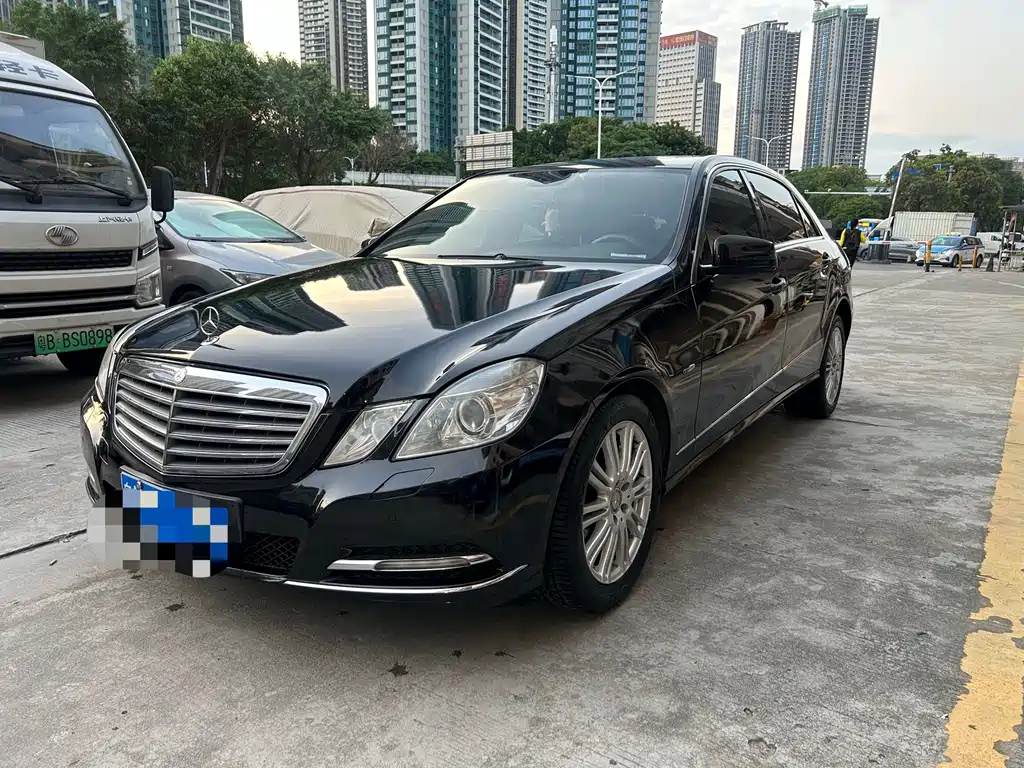 Mercedes-Benz E-Class 2011