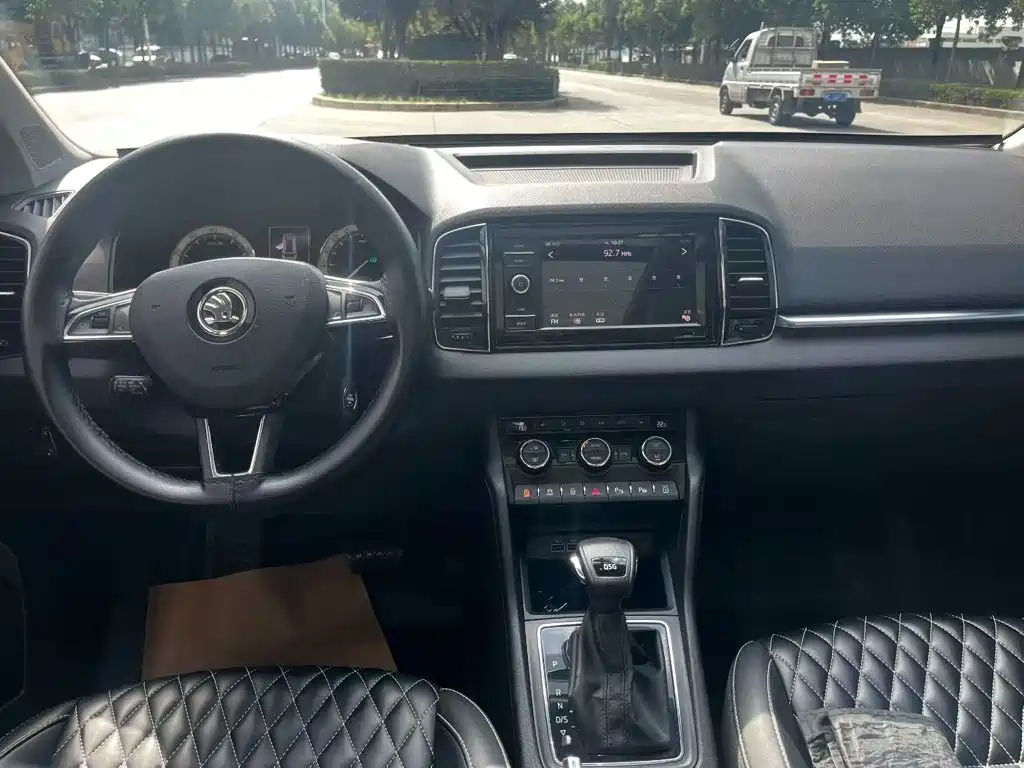Skoda Karoq — миниатюра 5