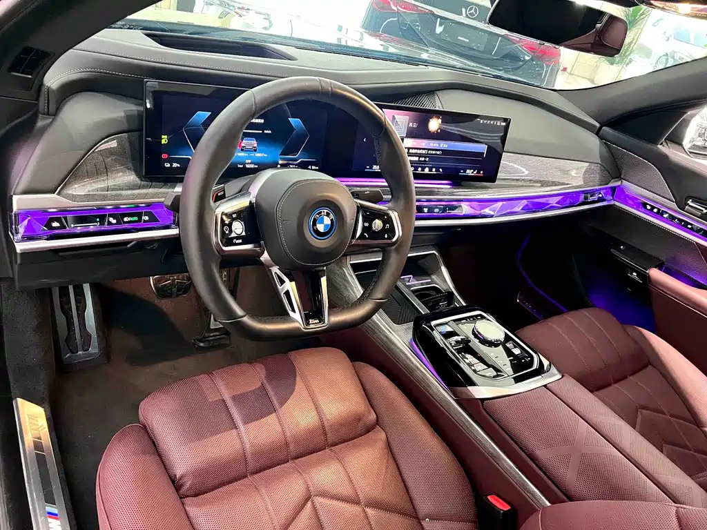 BMW i7 — миниатюра 5