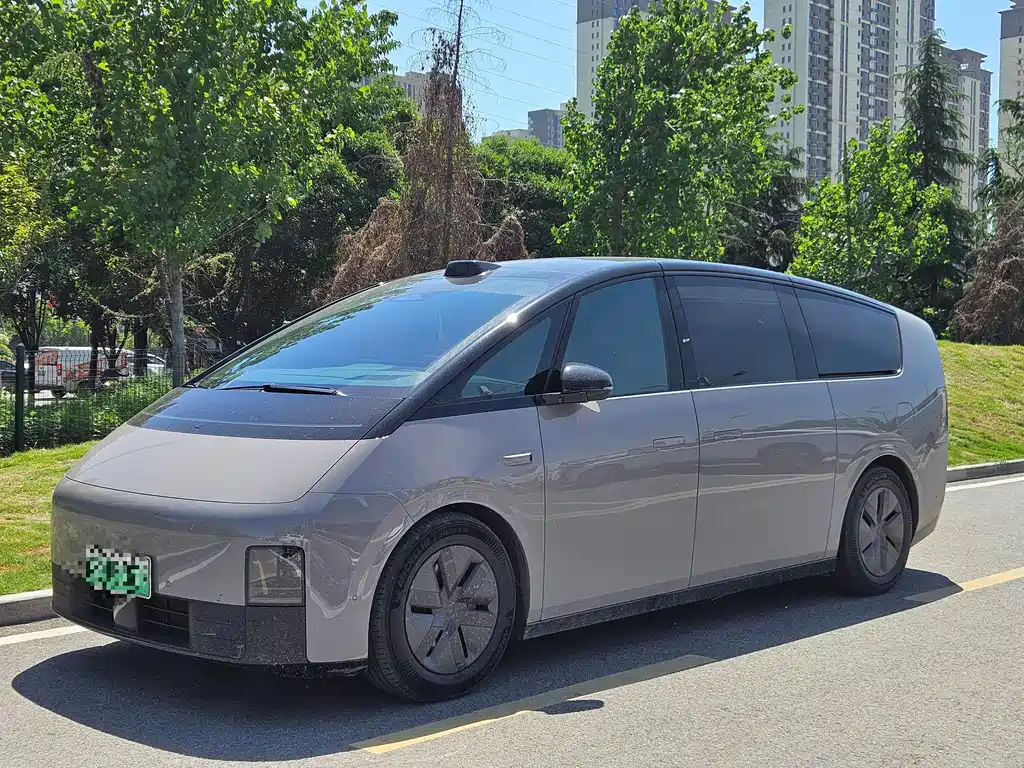 Li Auto Li MEGA 2024