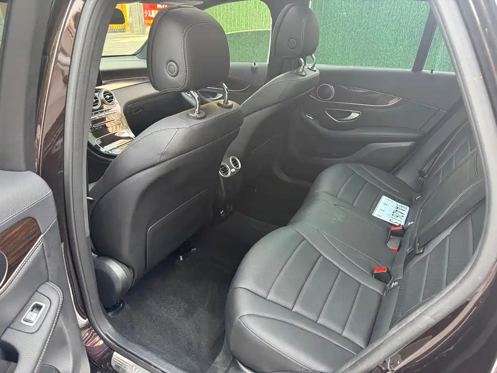 Mercedes-Benz GLC — миниатюра 9