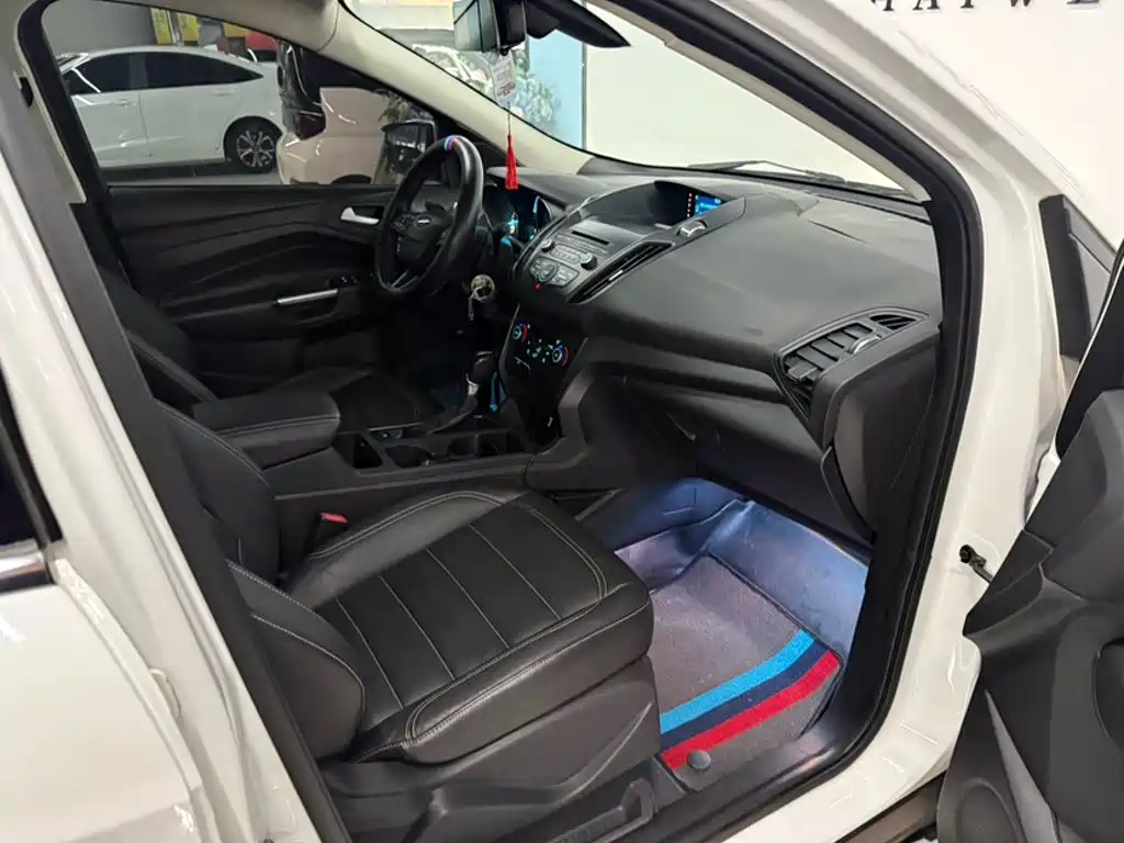 Ford Kuga — миниатюра 2