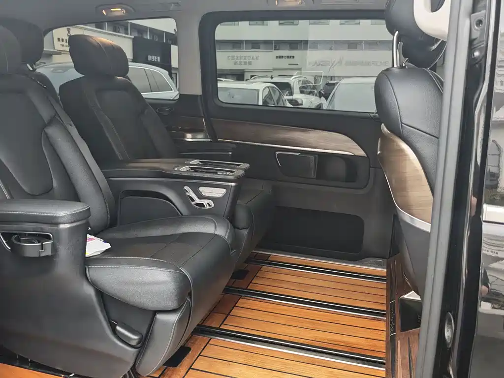 Mercedes-Benz V-Class — миниатюра 5