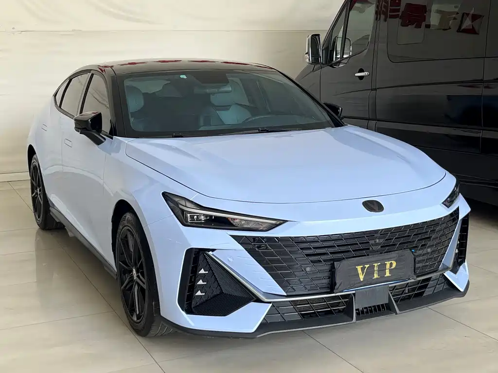 Changan UNI-V — миниатюра 3