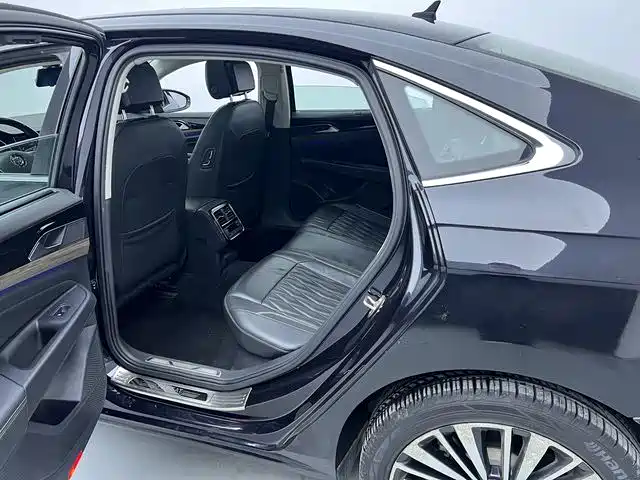 Volkswagen Passat — миниатюра 8