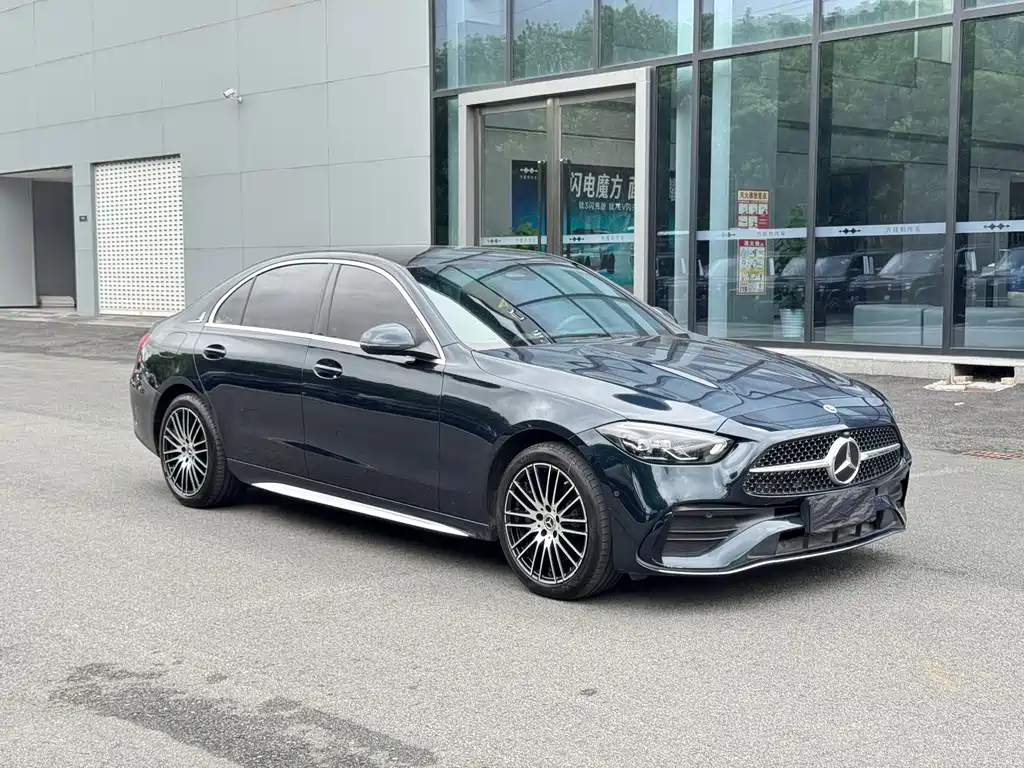 Mercedes-Benz C-Class — миниатюра 3
