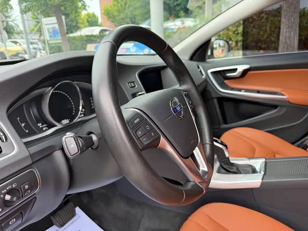 Volvo S60 — миниатюра 11