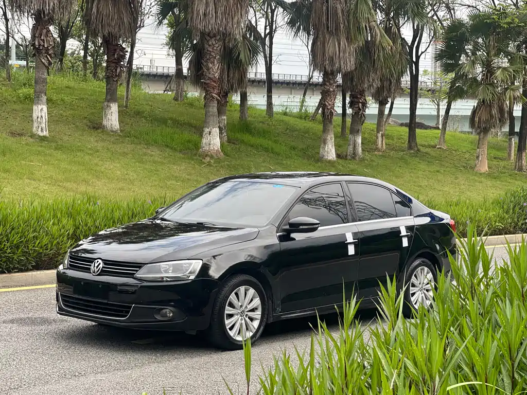 Купить Volkswagen Sagitar