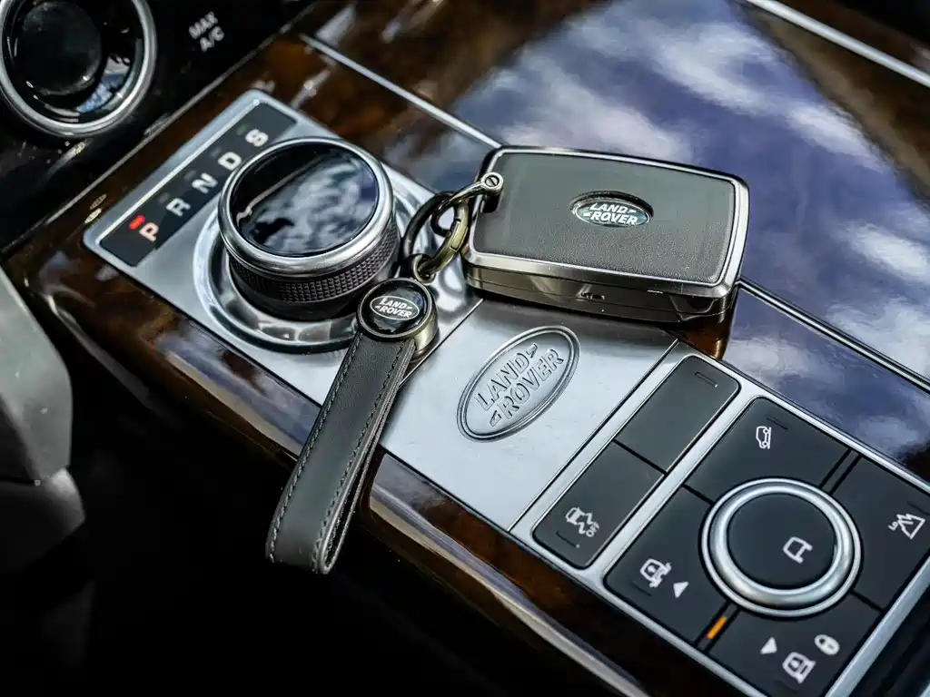 Land Rover Range Rover 2022 3.0 L6 400PS
