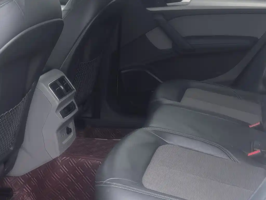 Audi Q5L — миниатюра 10