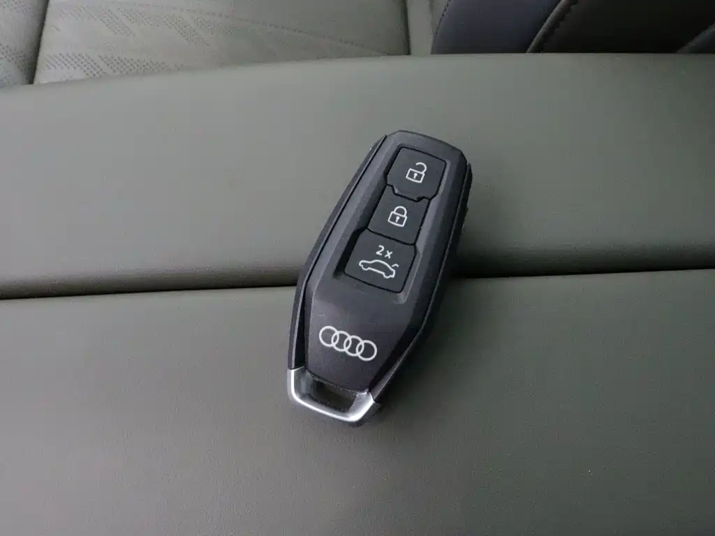 Audi A6L — миниатюра 18