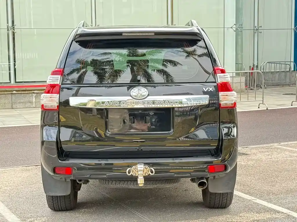TOYOTA PRADO