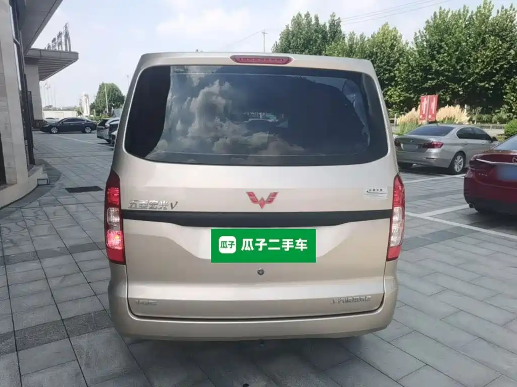 Wuling Hongguang V — миниатюра 6