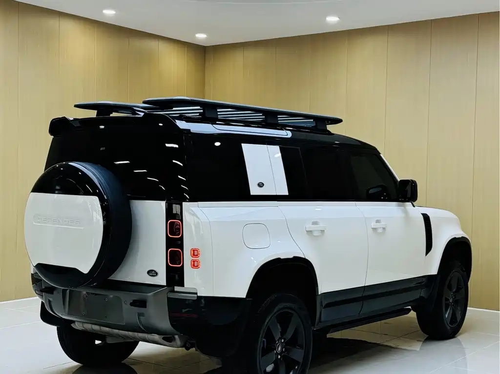 Land Rover Defender — миниатюра 9