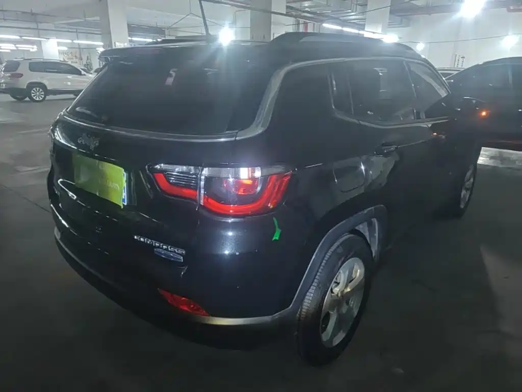 Jeep Compass — миниатюра 7