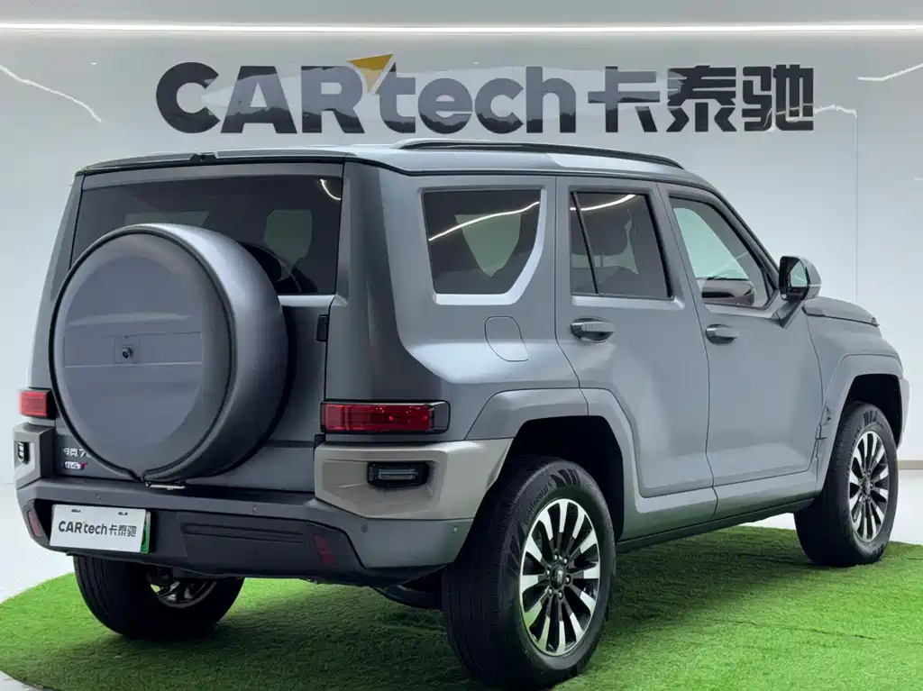 TANK TANK 700 NEW ENERGY