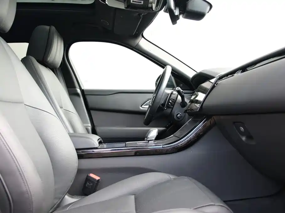 Land Rover Velar — миниатюра 12