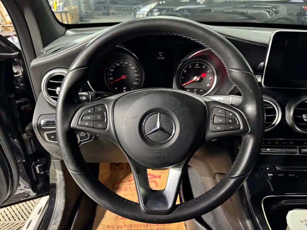 Mercedes-Benz GLC — миниатюра 10