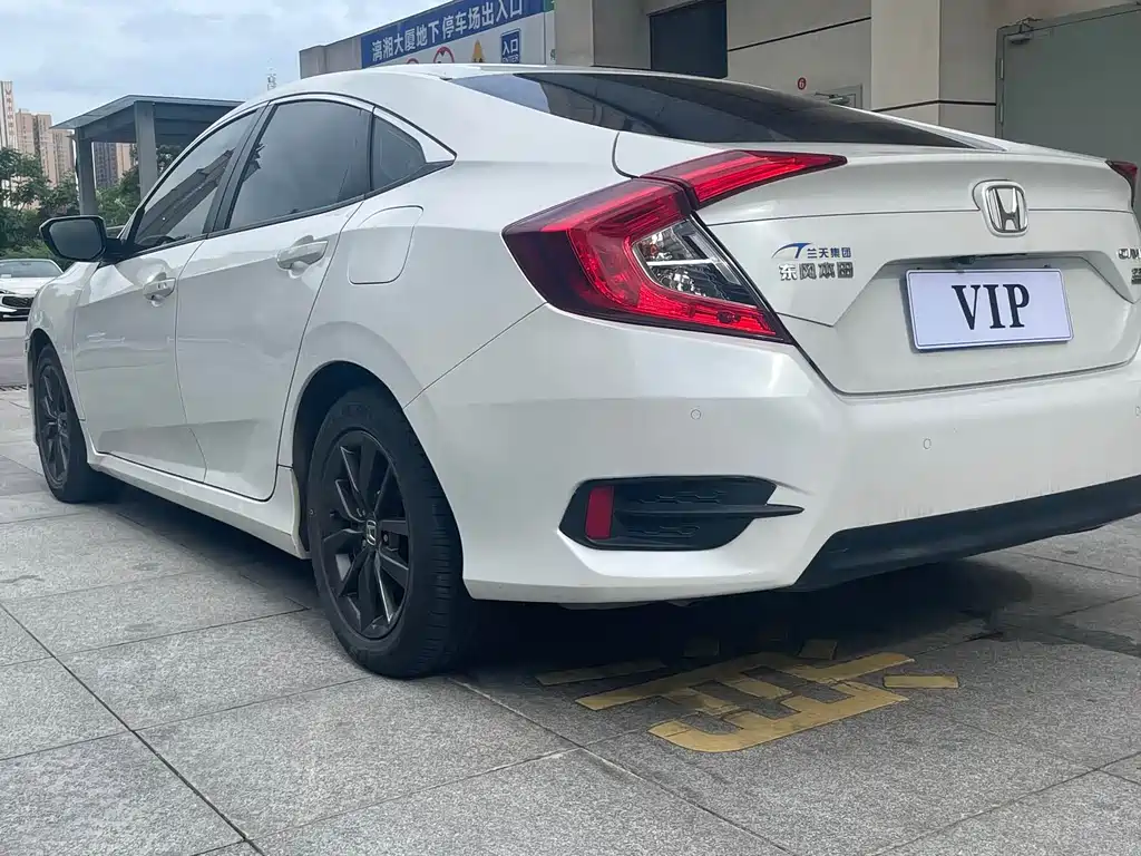 Honda Civic — миниатюра 4