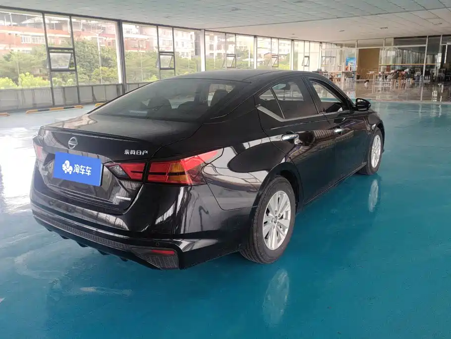 Nissan Teana — миниатюра 3