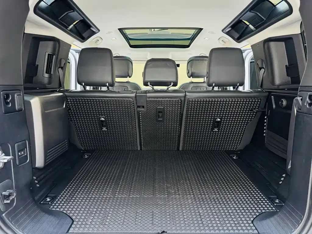Land Rover Defender — миниатюра 16