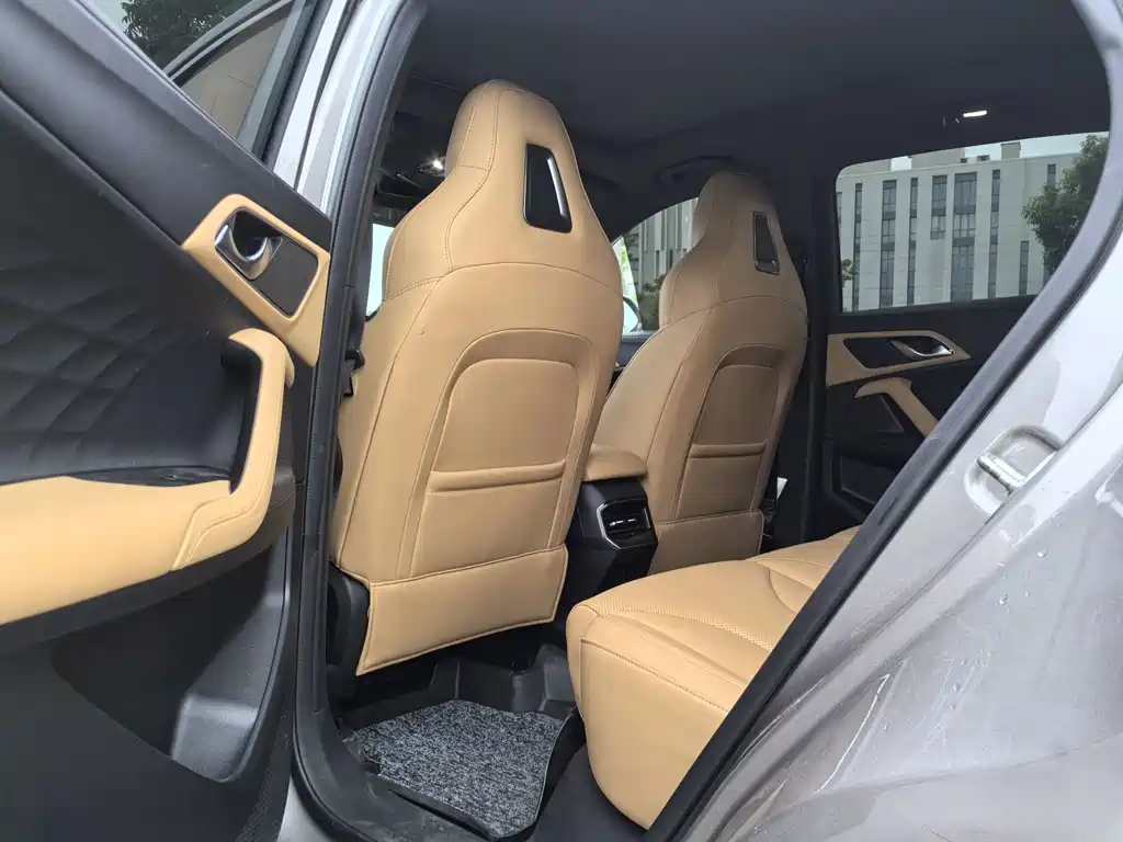 Roewe RX5 — миниатюра 7