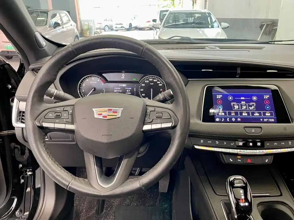 Cadillac XT4 — миниатюра 13