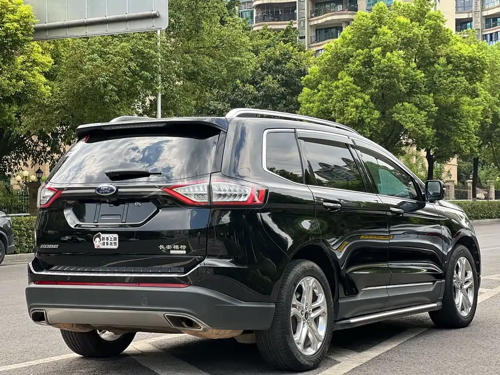 Ford Edge — миниатюра 4