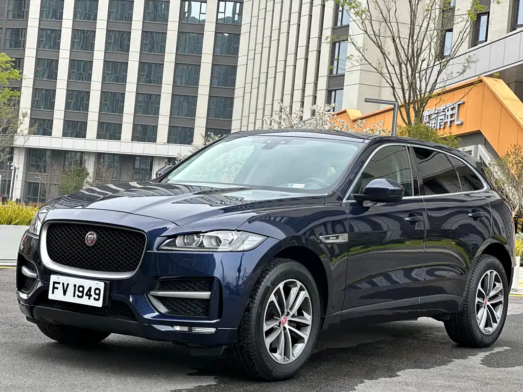 Jaguar F-PACE