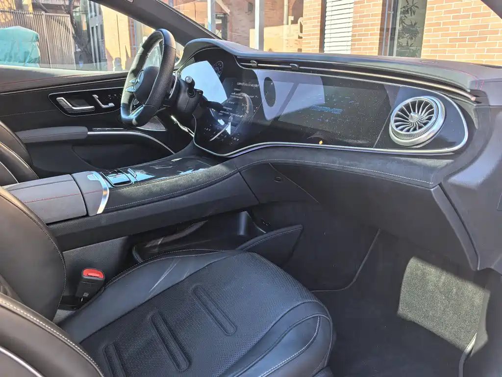 MERCEDES-BENZ EQS AMG