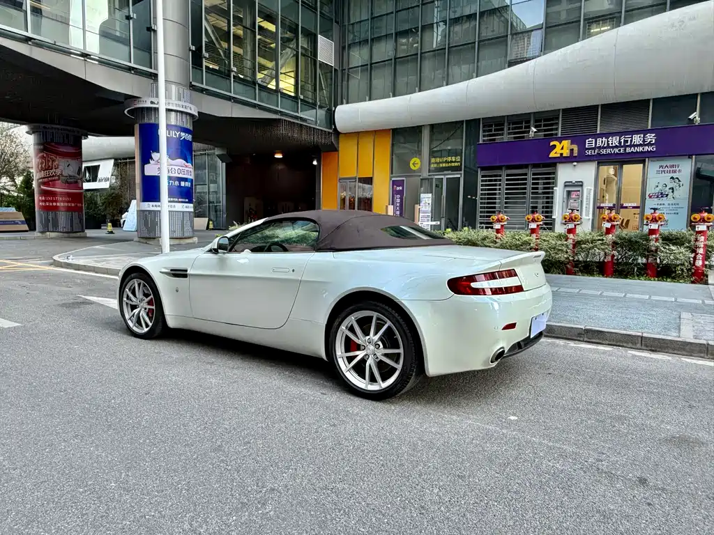 Aston Martin V8 Vantage 2012 4.7L S Roadster