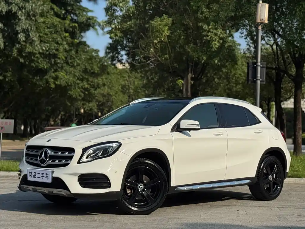 Mercedes-Benz GLA