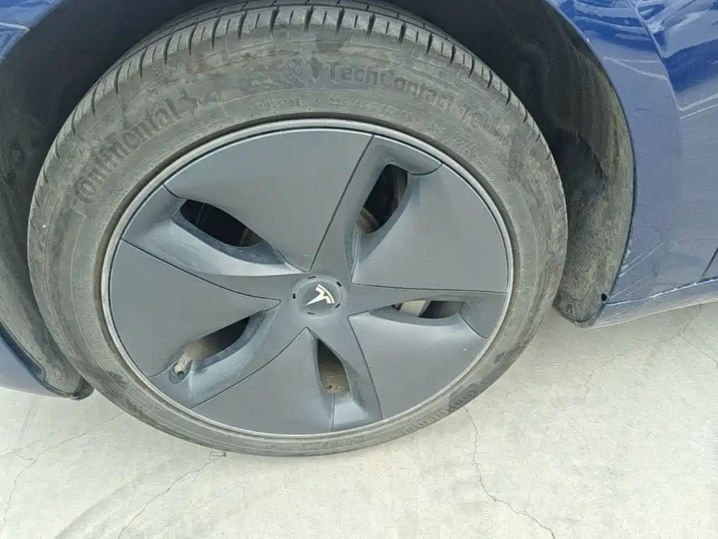 Tesla Model 3 — миниатюра 23