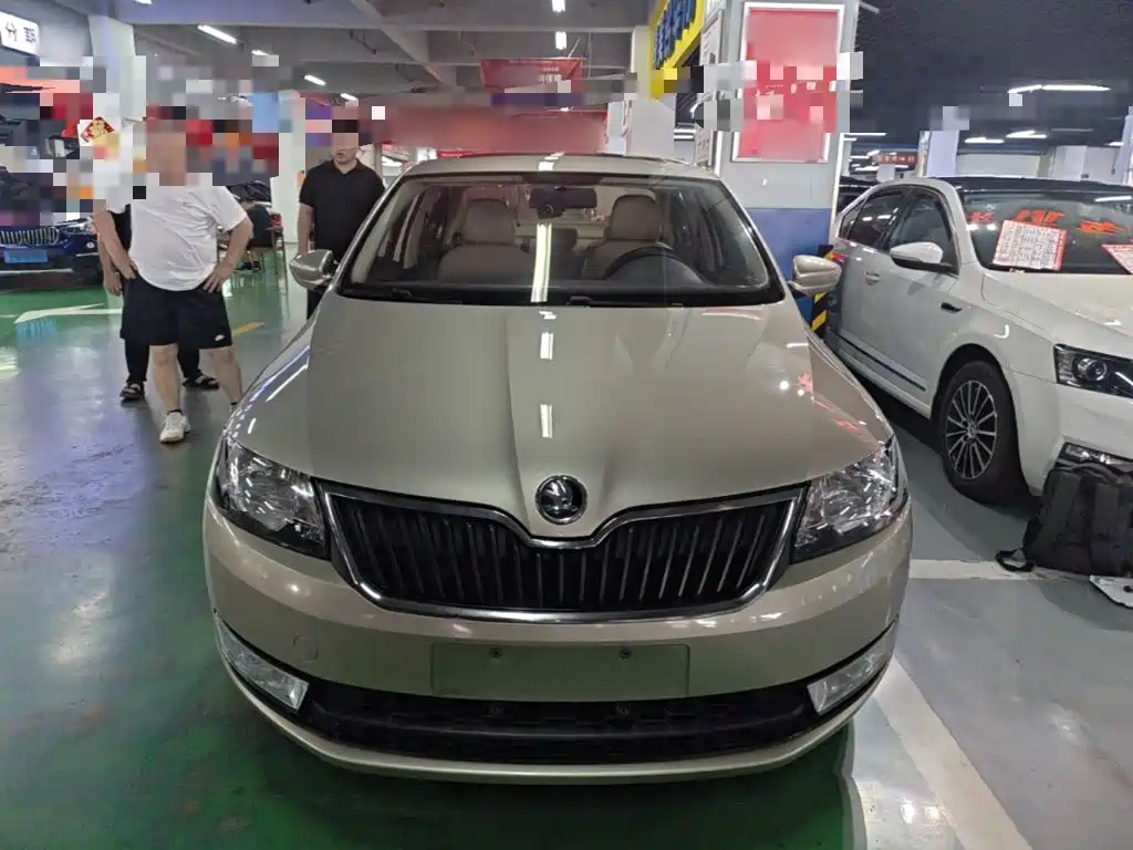 Skoda Rapid — миниатюра 3