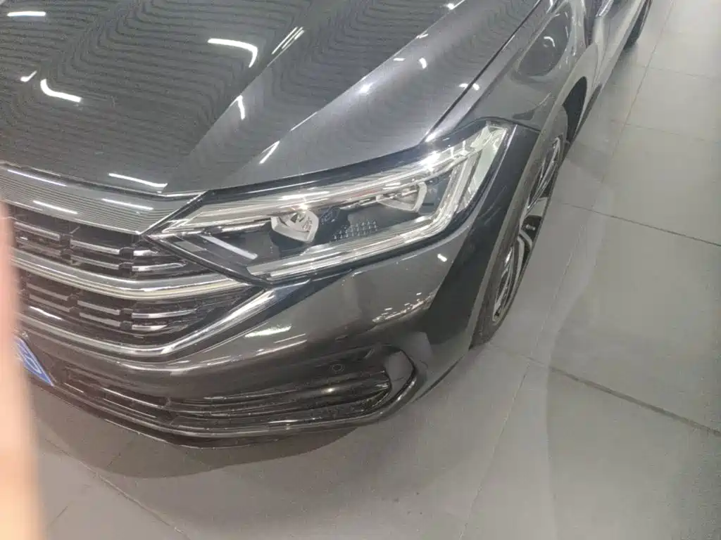 Volkswagen Sagitar — миниатюра 24