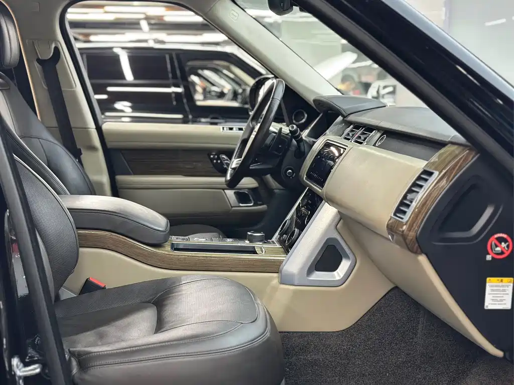 Land Rover Range Rover 2018 3.0 SC V6 Vogue Long Wheelbase
