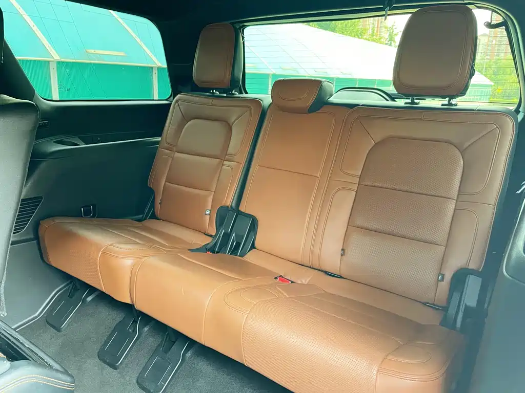 Lincoln Navigator — миниатюра 9