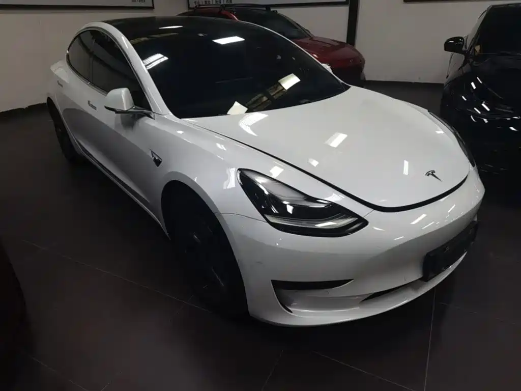 Tesla Model 3 — миниатюра 4