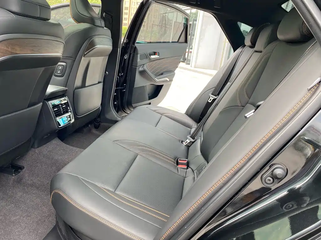 Toyota Avalon — миниатюра 10