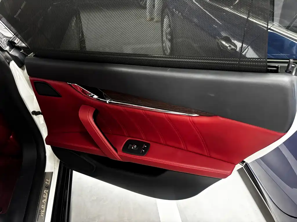 Maserati Quattroporte — миниатюра 13