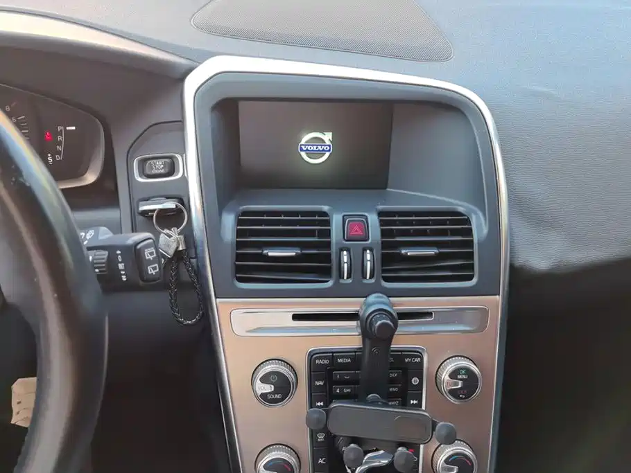 Volvo XC60 — миниатюра 13