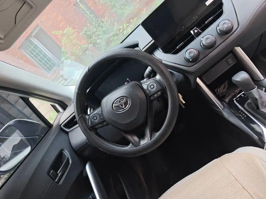 Toyota Corolla Cross — миниатюра 6