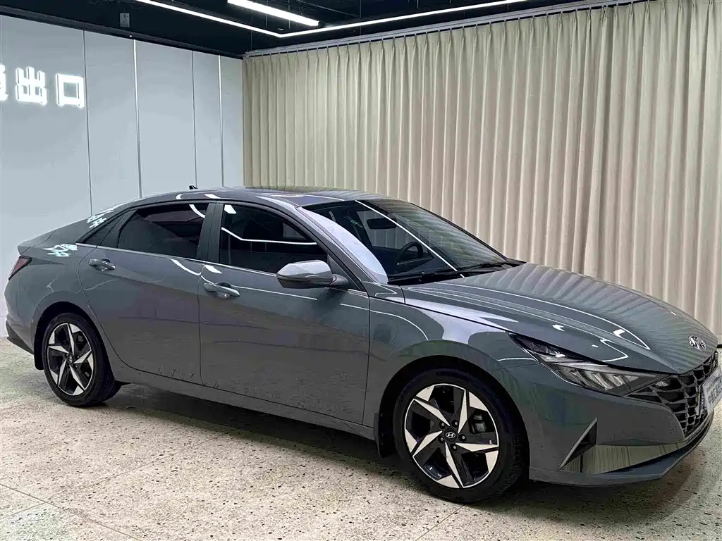Hyundai Elantra — миниатюра 4