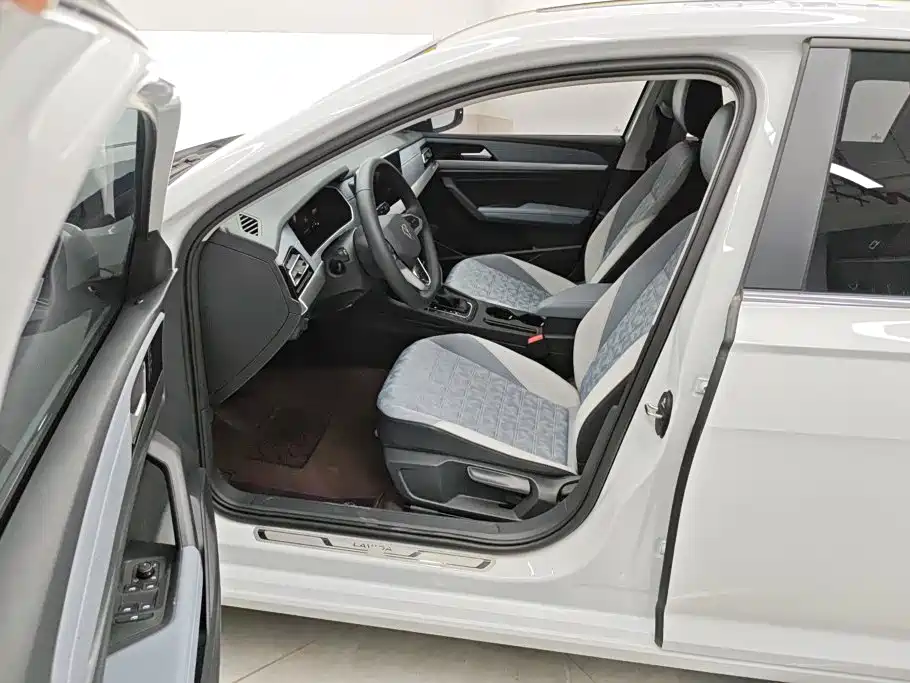 Volkswagen Lavida — миниатюра 9
