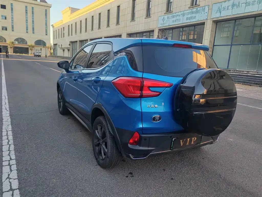 BYD Yuan EV — миниатюра 18