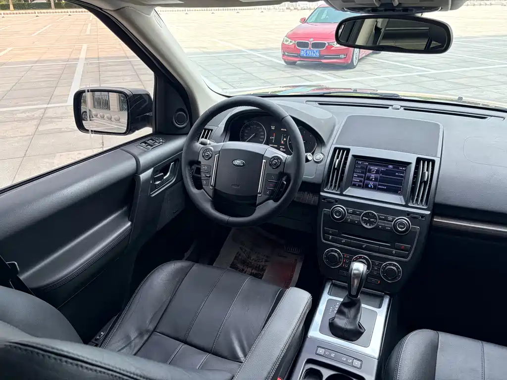 Land Rover 2 013 2.2T SD4 SE