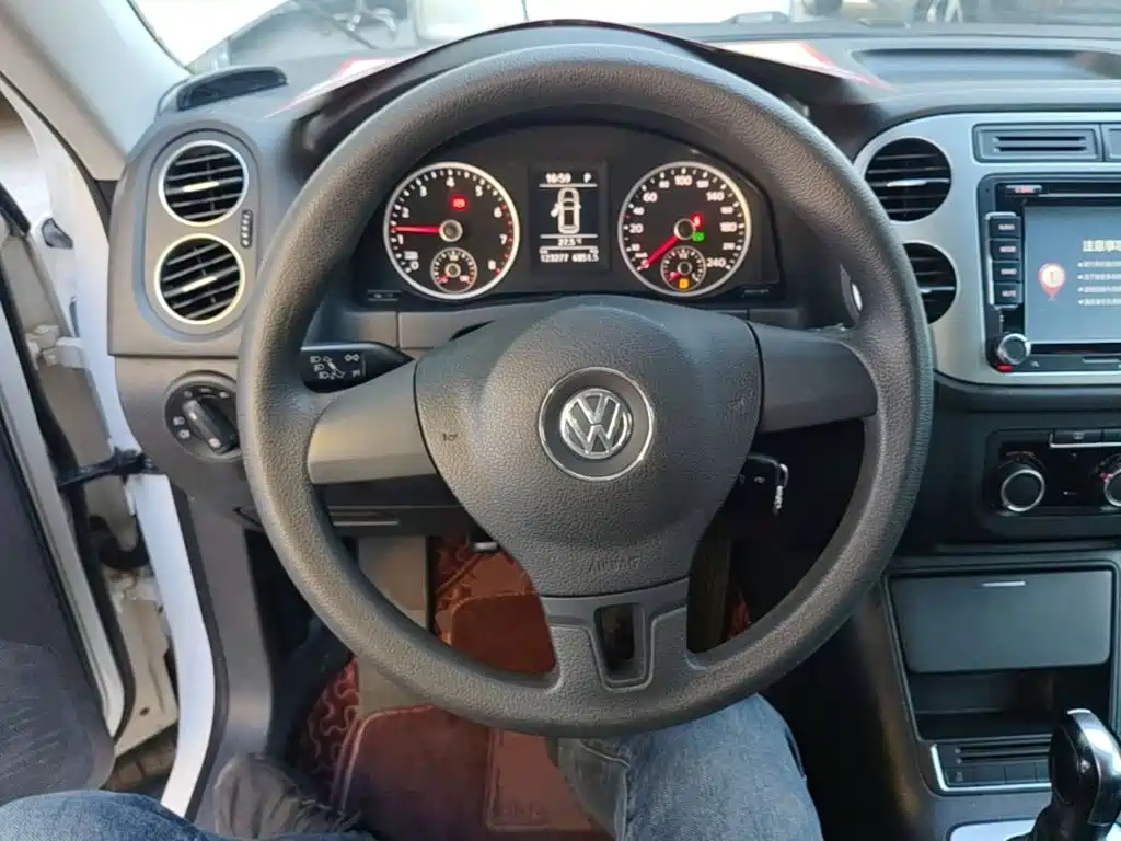 Volkswagen Tiguan — миниатюра 11