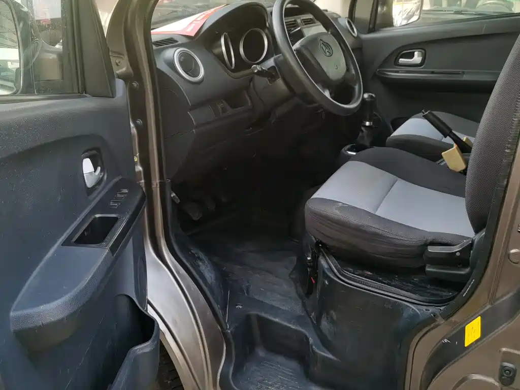 CHANGAN CHANGAN RUIXING M60