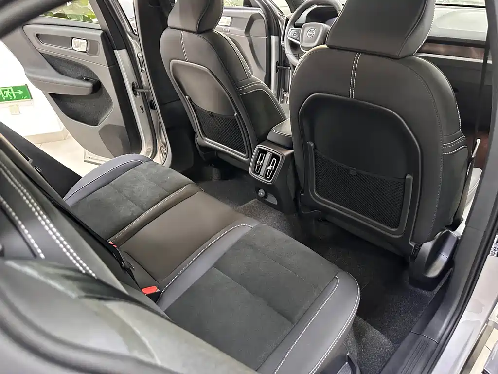 Volvo C40 — миниатюра 17